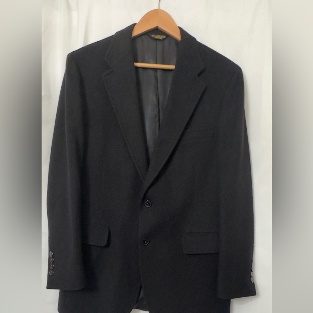 Elegant Black Men's Blazer 100% cashmere. Pit to pit 20 sleeve 24 long.